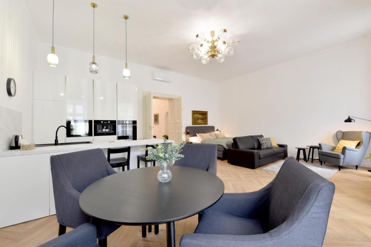 Apartman S Balkonom Trenčín Екстериор снимка