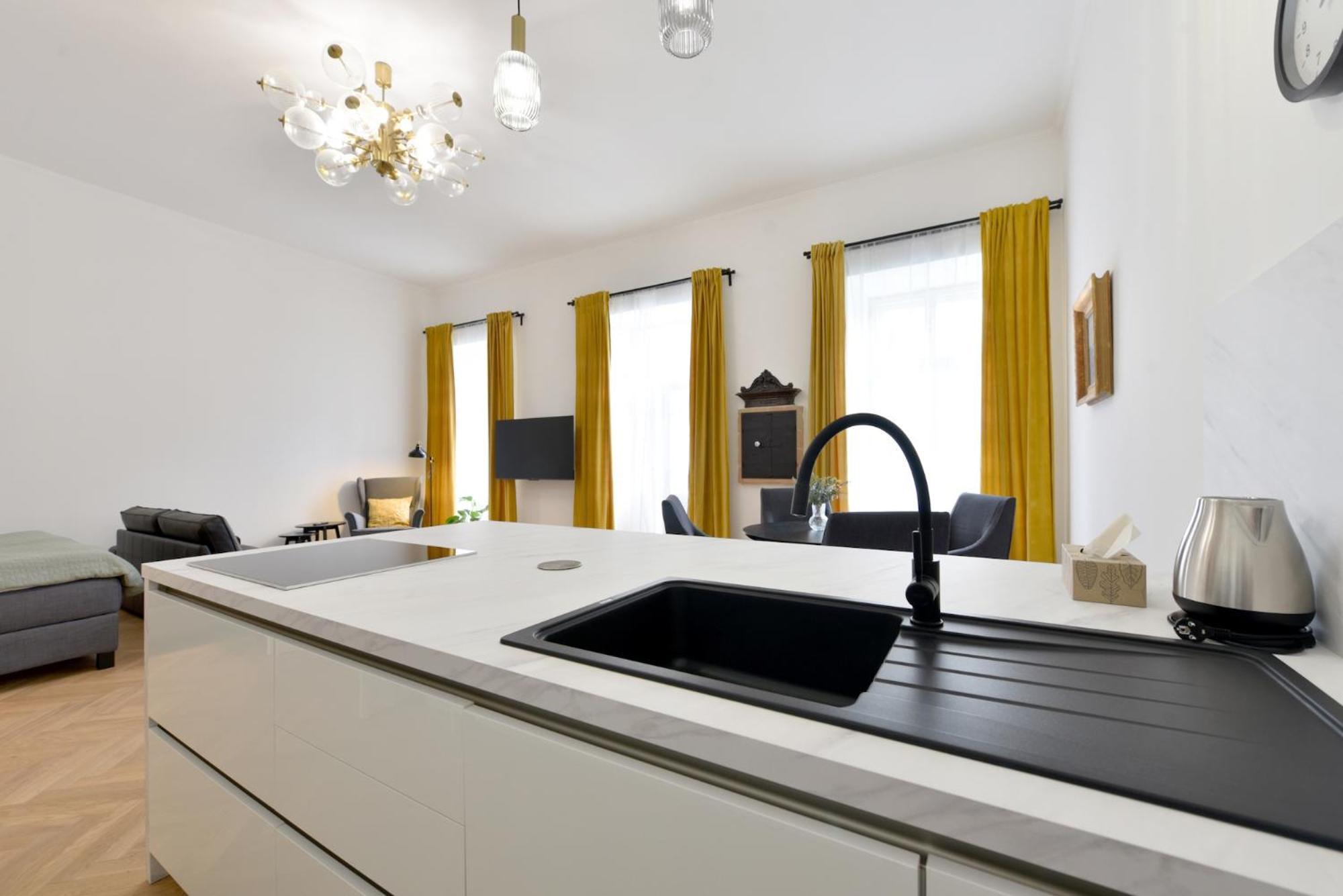 Apartman S Balkonom Trenčín Екстериор снимка