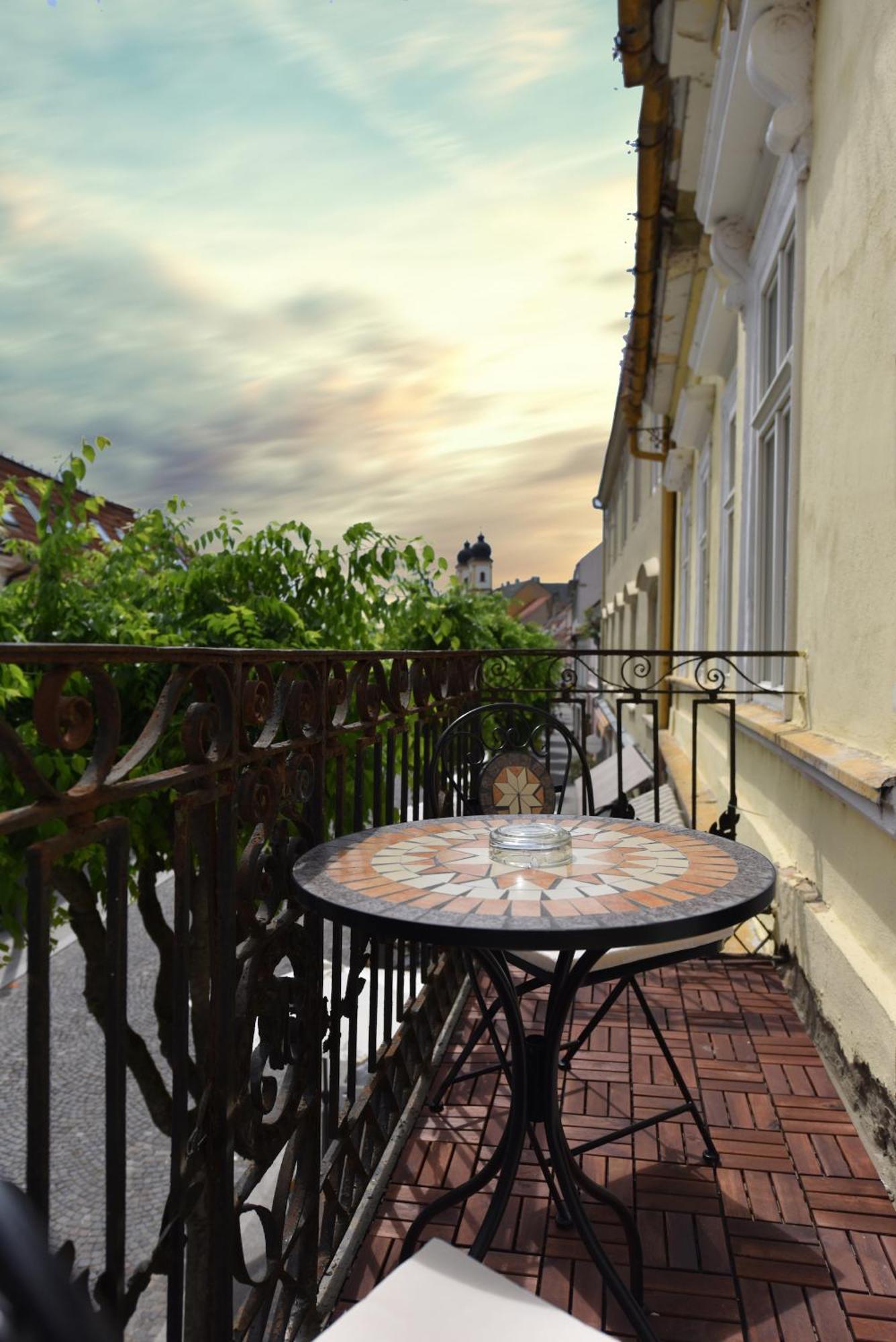 Apartman S Balkonom Trenčín Екстериор снимка